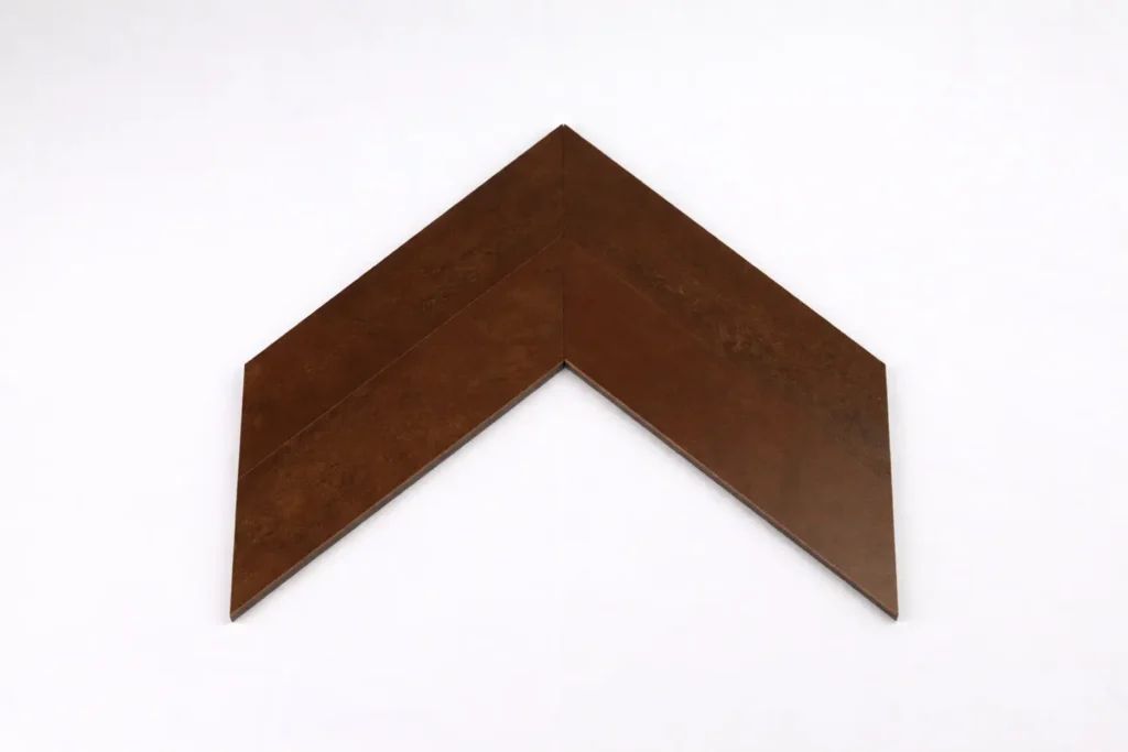 Découpe en pointe de Hongrie OPAPLINTHES SERVICE-7